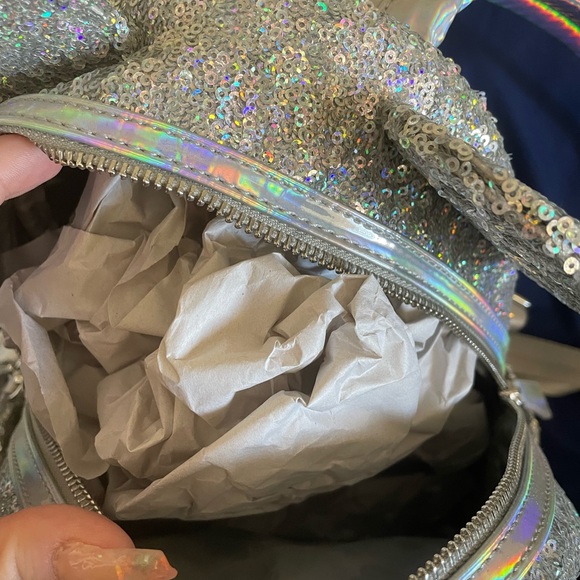 GENTLY USED SILVER SEQUIN/HOLO LOUNGEFLY BACKPACK - Picture 3 of 6